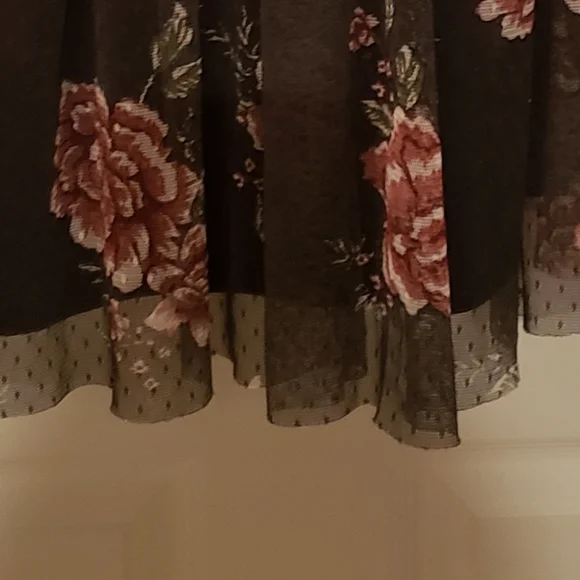 Torrid sleeveless blouse -size 12 - Picture 5 of 5